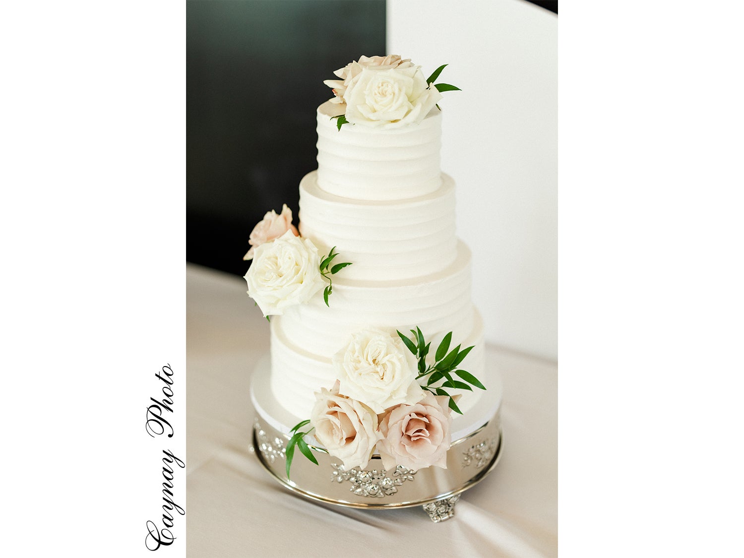 A Wedding Cake on a Plateau · Free Stock Photo